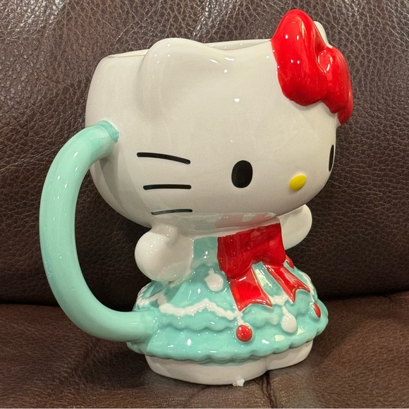 Hello Kitty in Christmas Tree Dress 22oz Figural Mug - Picture 5 of 10